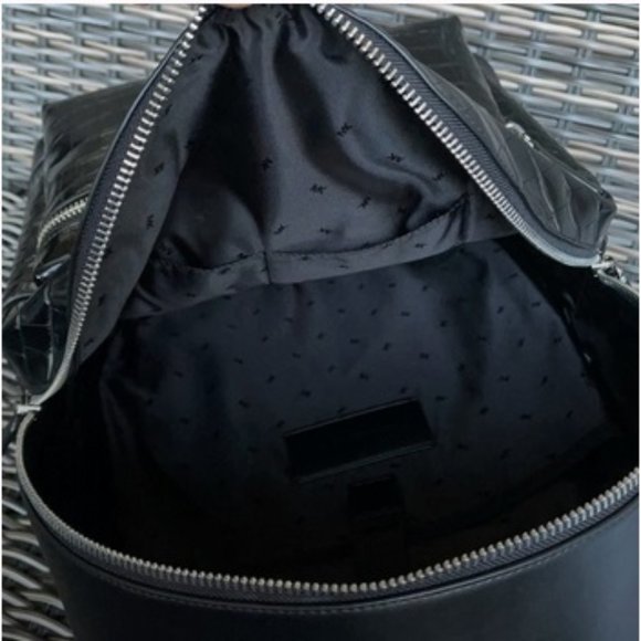 Michael Kors Cooper Men`s Backpack Black - Picture 13 of 15